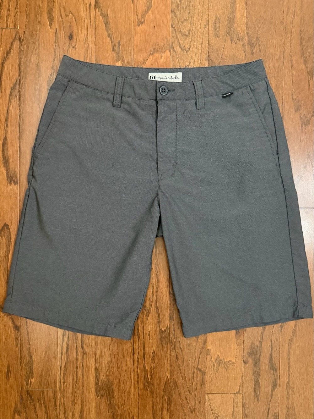 Travis Mathew Men's Dark Gray Flat Front Shorts Golf size 32